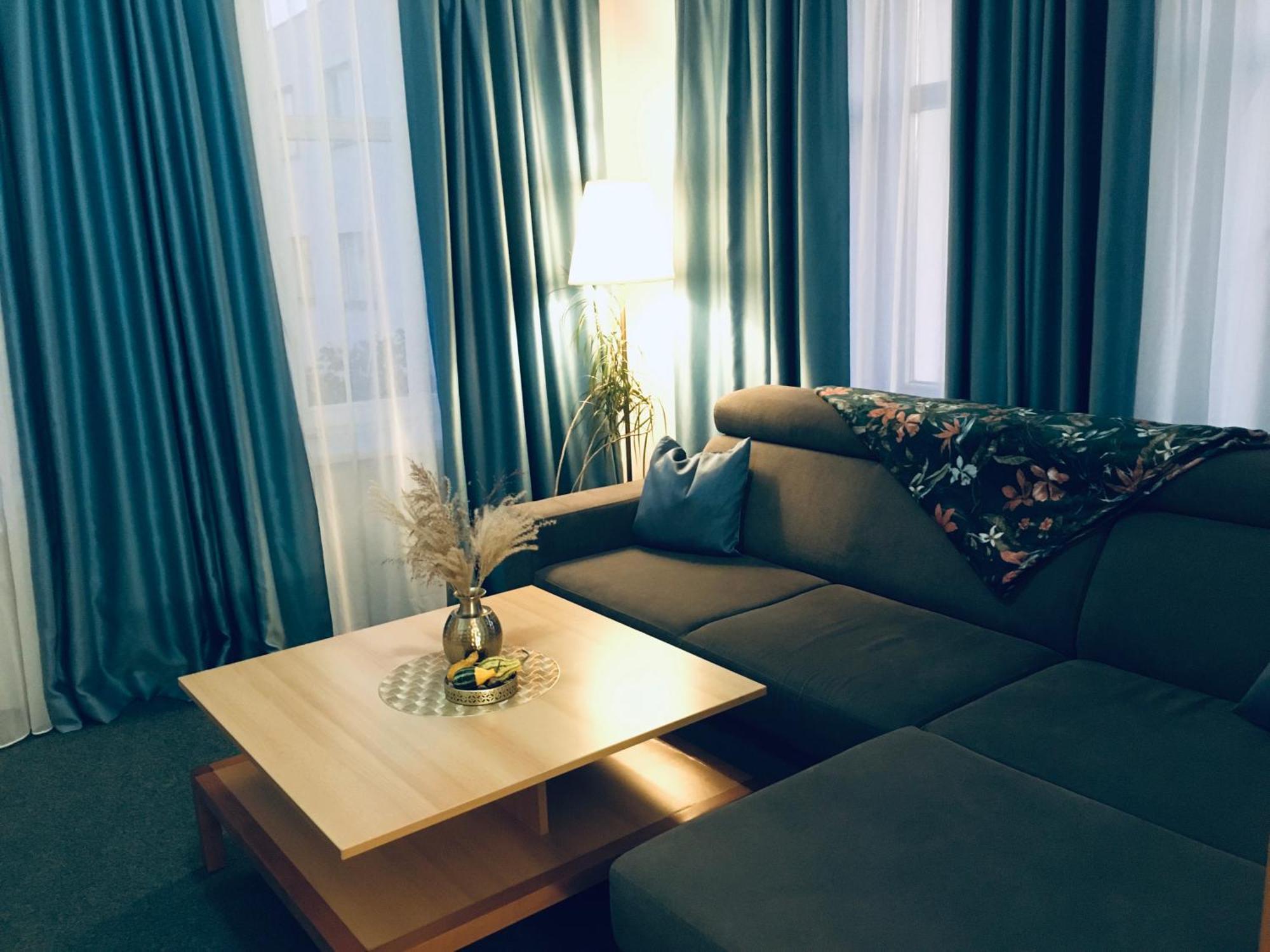 Penzion Hotelu Central Dvůr Králové nad Labem Extérieur photo
