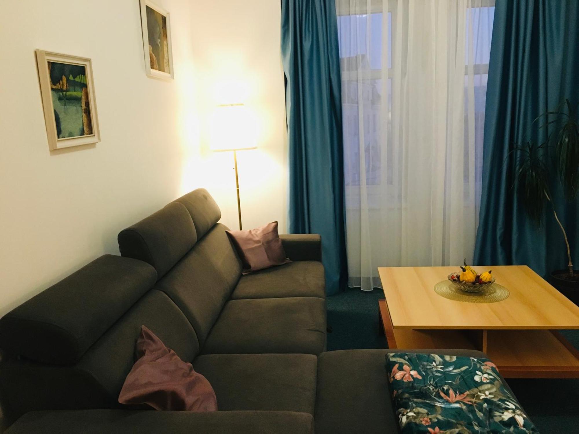 Penzion Hotelu Central Dvůr Králové nad Labem Extérieur photo