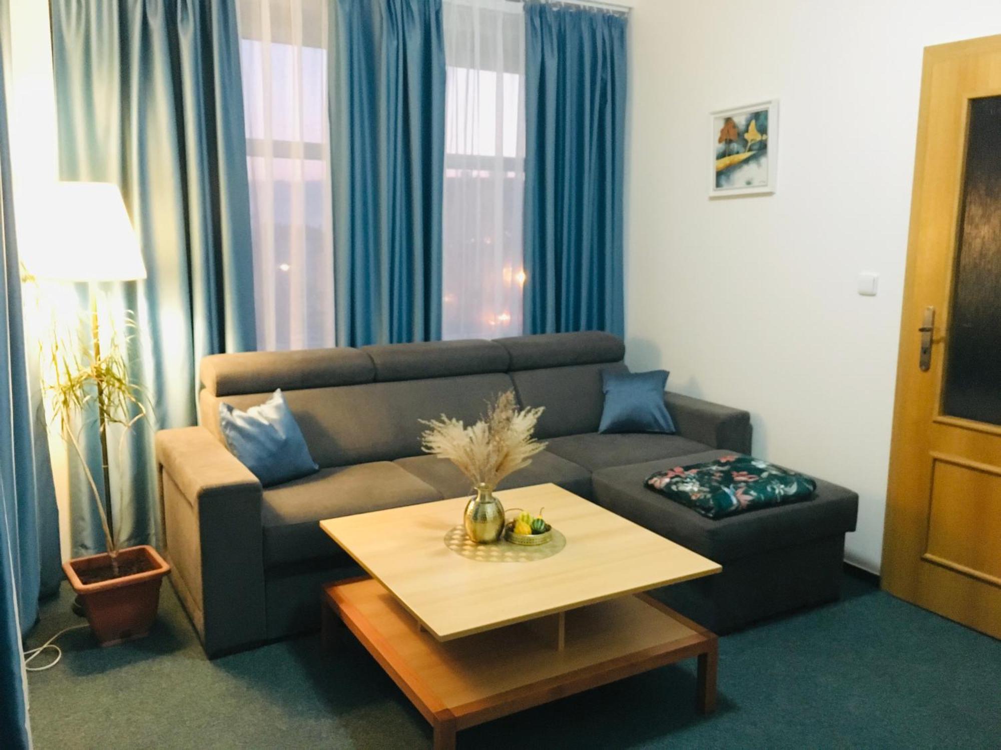 Penzion Hotelu Central Dvůr Králové nad Labem Extérieur photo