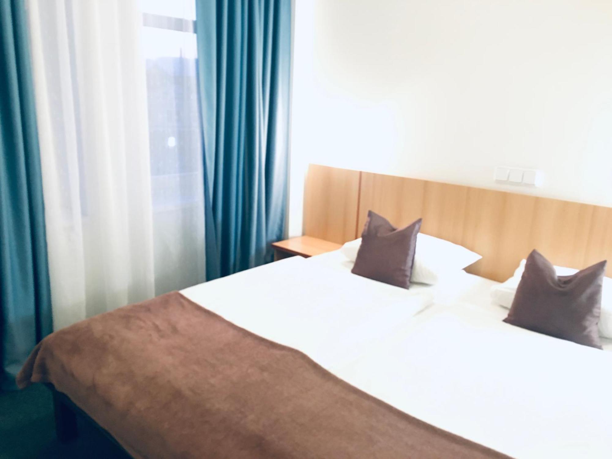 Penzion Hotelu Central Dvůr Králové nad Labem Extérieur photo