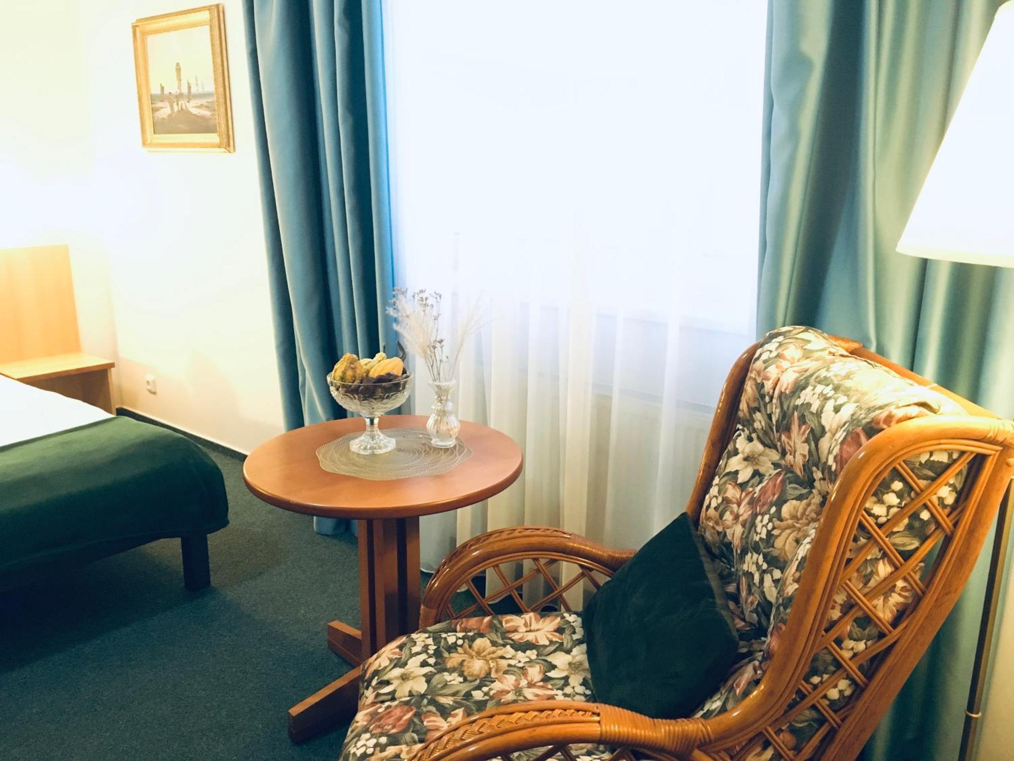 Penzion Hotelu Central Dvůr Králové nad Labem Extérieur photo