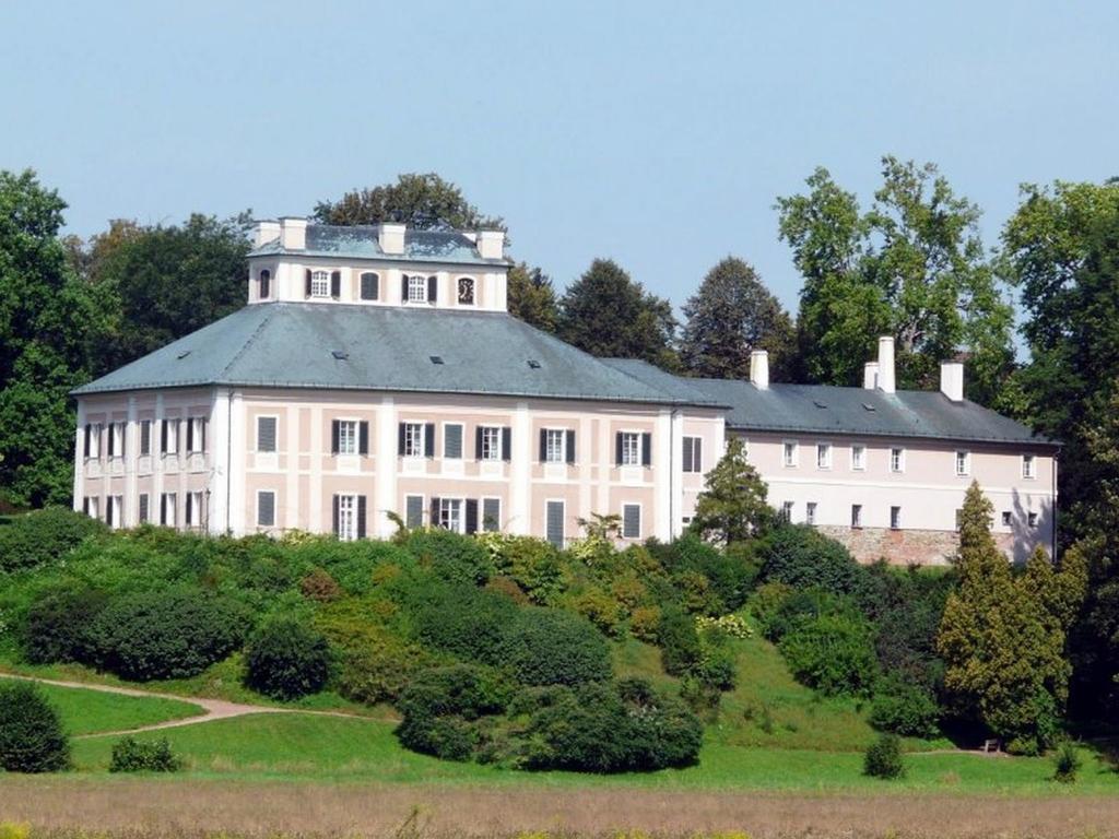 Penzion Hotelu Central Dvůr Králové nad Labem Extérieur photo